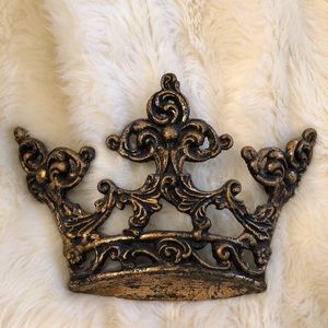 Crown Decor